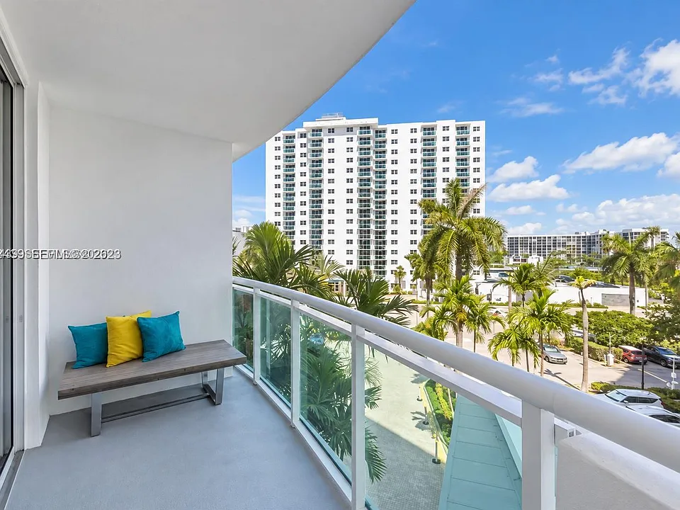 3001 S Ocean Dr #433