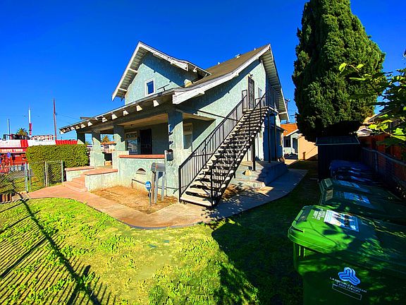 4014 Upper Entrance