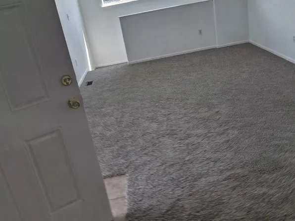 908 S Harmony Dr, Pueblo, CO 81007