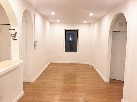 5th image of 2168 35th St APT 4H