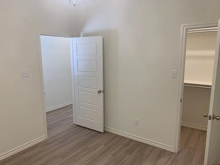 5519 Kemper St — Photo 14