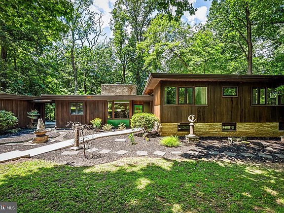 4th image of 1406 Ellenglen Rd