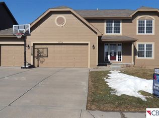 19704 Briggs St, Omaha, NE 68130