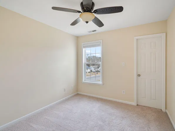 301 Whitehall Ct, Clayton, NC 27520