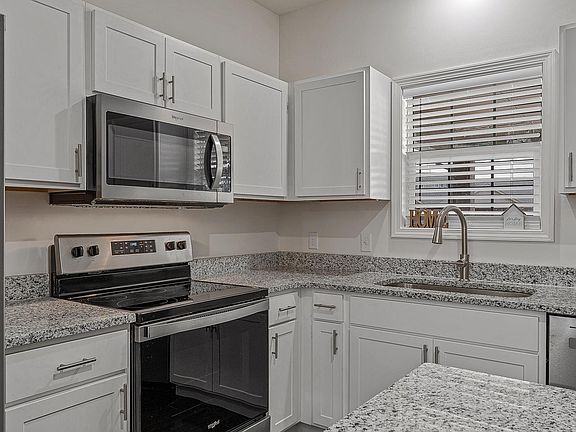 3rd image of 3100 Olivia Ct Suite 3