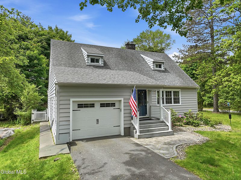 2nd image of 87 Murray Avenue