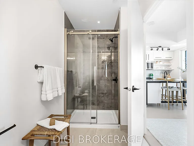 560 Rideau St #606 — Photo 22