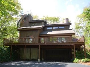 59 Cumloden Dr, Falmouth, MA 02540