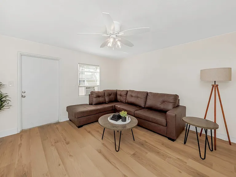 416 Skinner Blvd — Photo 14