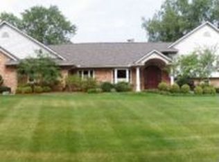 7156 Fairhill Rd, Bloomfield Hills, MI 48301