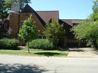 323 Sunset Ave, Aurora, IL 60506