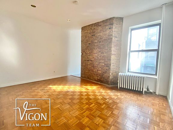 2nd image of 328 W 44th St APT 33