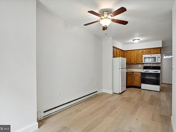 3rd image of 2143 E Albert St
