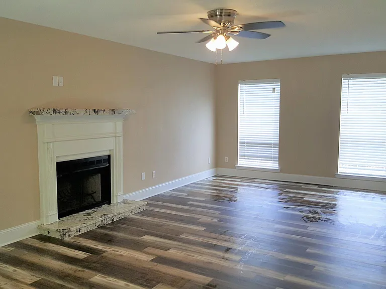 Living Room with fireplace