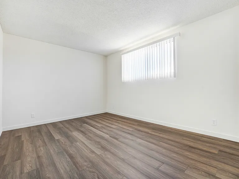 1044 Euclid St #11 — Photo 7