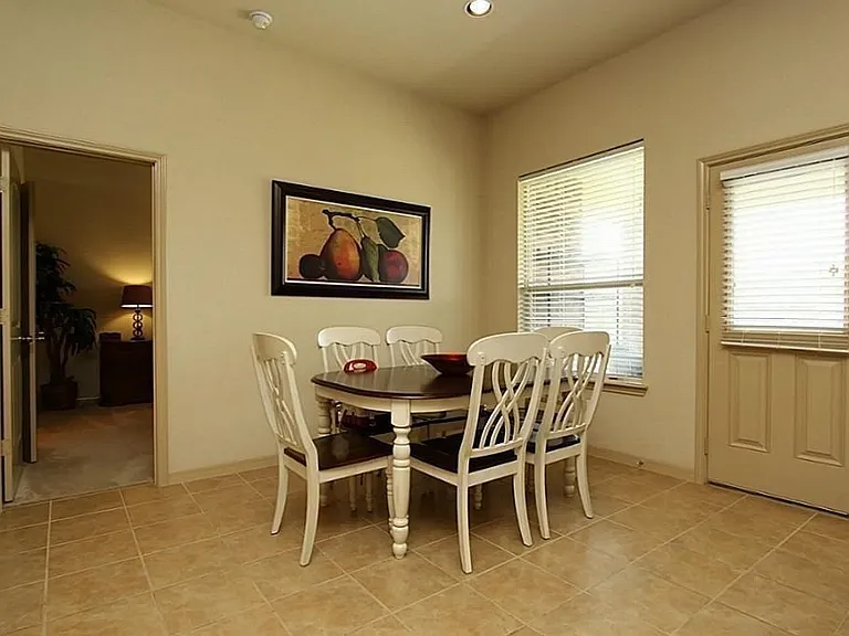 18907 Cove Pointe Dr — Photo 8