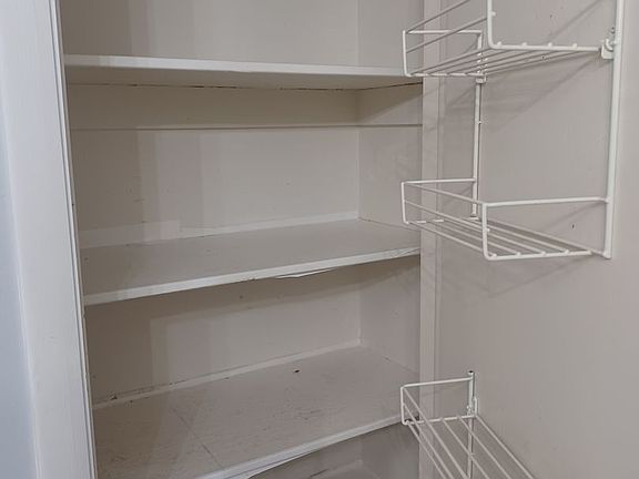 5th image of 1915 W Lakeview Blvd APT 3