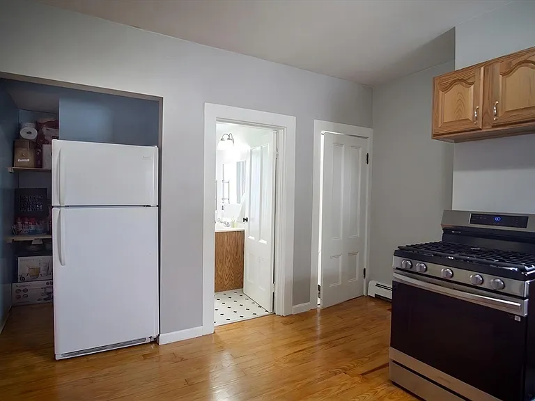 174 Center St #2 — Photo 7
