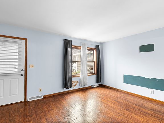 4th image of 1426 Anthony Ln