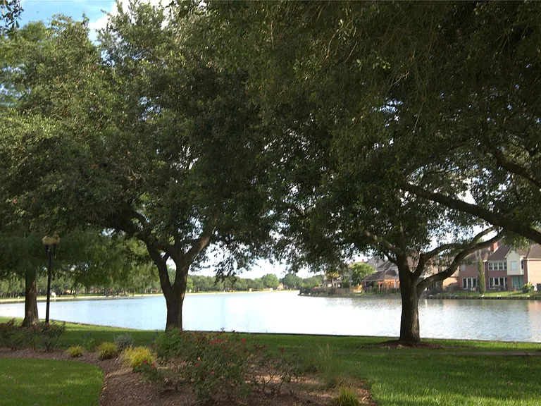 1839 Lake Winds Dr — Photo 7