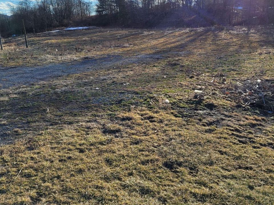 2nd image of 05-22 Great Cove Rd