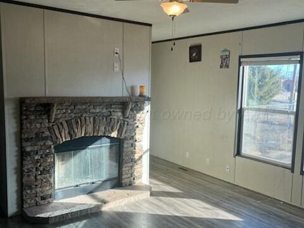 313 S Wilhelm Ave, Stinnett, TX 79083