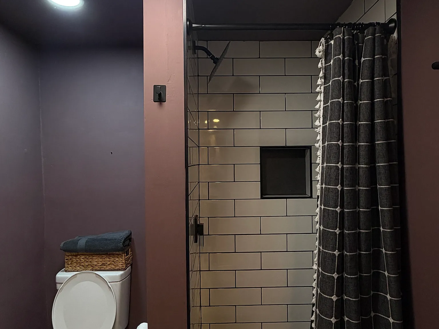 2 bed, 900 sqft, $1,950 — Photo 3