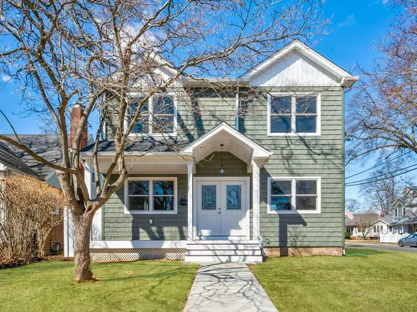 124 Smith Street, Merrick, NY 11566