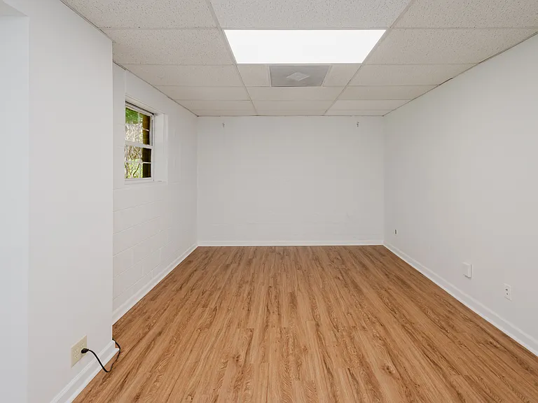120 Lynn Dr — Photo 31