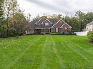 7701 Woodbridge Ct, Springboro, OH 45066