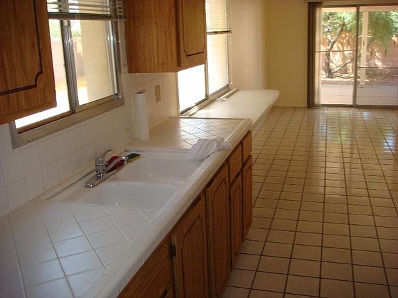 5th image of 6438 E Parkview Dr