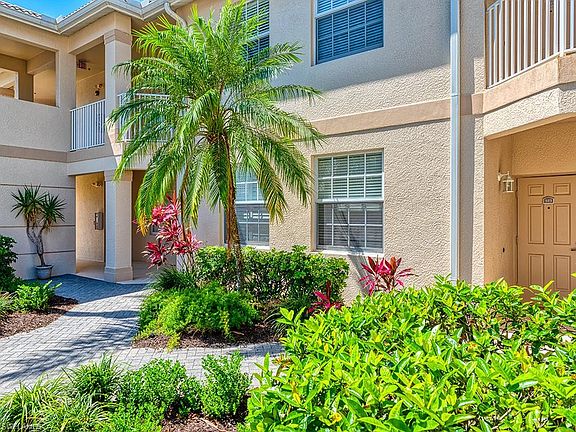 4th image of 3984 Bishopwood Ct E Unit 103