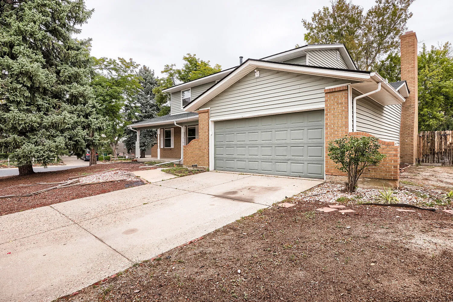 5 bed, 2852 sqft, $3,500 — Photo 2