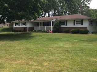 4811 Bluebush Rd, Monroe, MI 48162