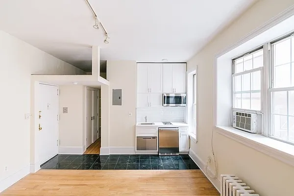 Rented by REAL New York | media 27