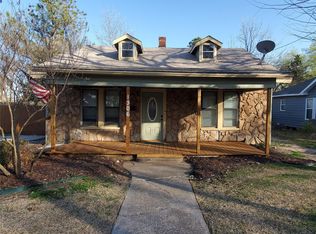 1306 N Rockwall Ave, Terrell, TX 75160