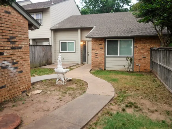 526 Greenlea Chase W, Oklahoma City, OK 73170