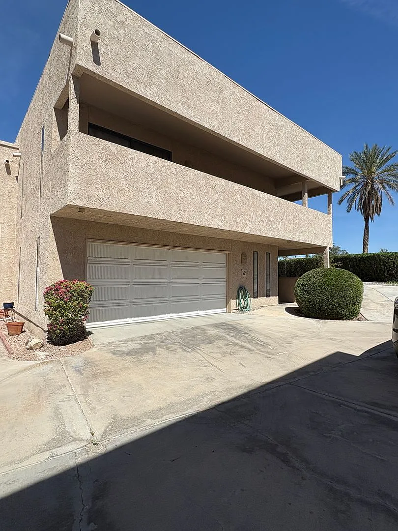 Golf Course Condo — Photo 1