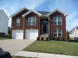 4110 Gaudet Rd, Jeffersontown, KY 40299