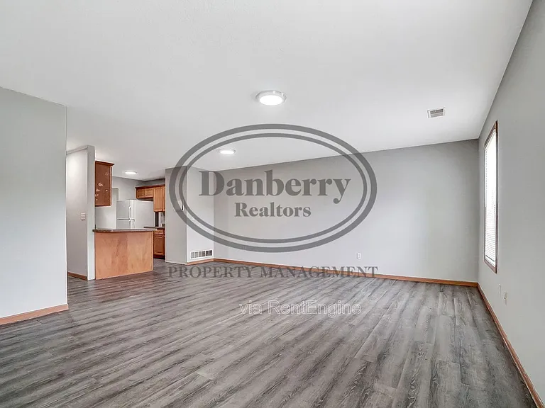 1115 N Byrne Rd — Photo 10