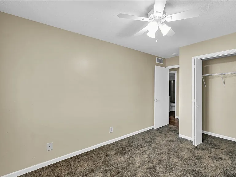 2208 Todd Dr — Photo 34