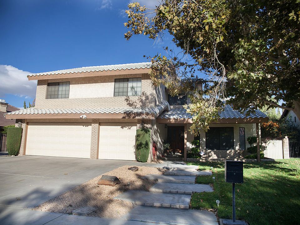 1st image of 43038 Sachs Dr