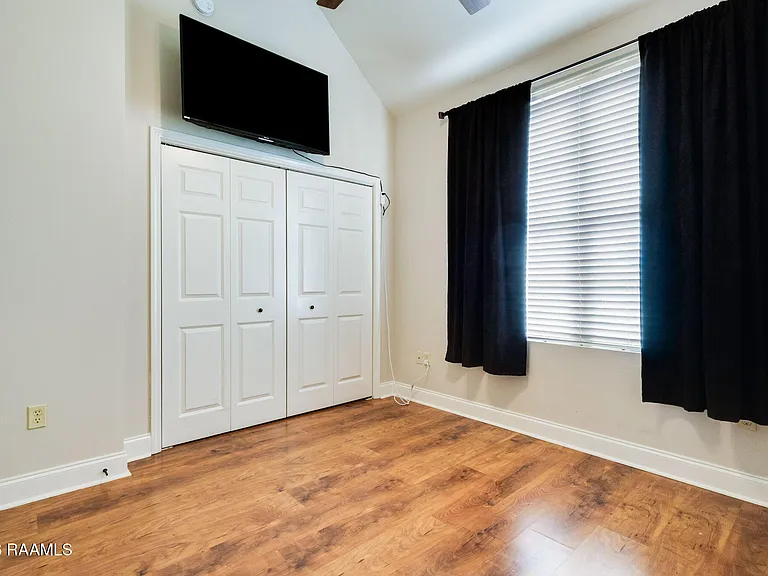 300 Roosevelt St #A — Photo 12
