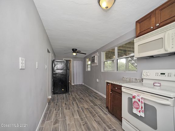2nd image of 5275 N Highway 1 APT 4