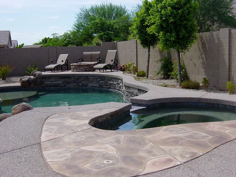 Heated Pool, Hot Tub and Gas Firepit