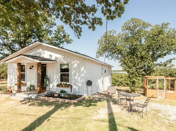 375 Nocona Dr, Nocona, TX 76255