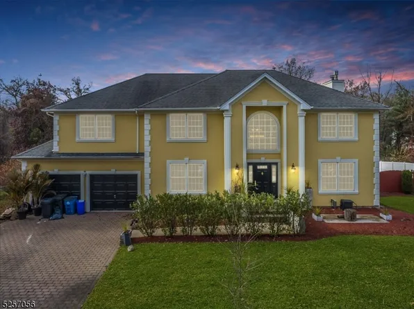 15 Bethany Cir, Closter Boro, NJ 07624