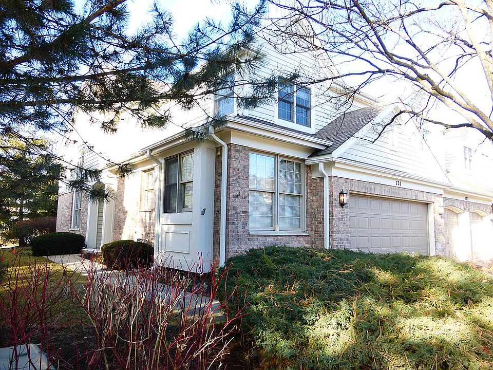 1st image of 121 Fairway Dr