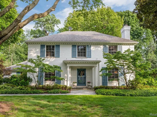 3187 Bradway Blvd, Bloomfield Hills, MI 48301