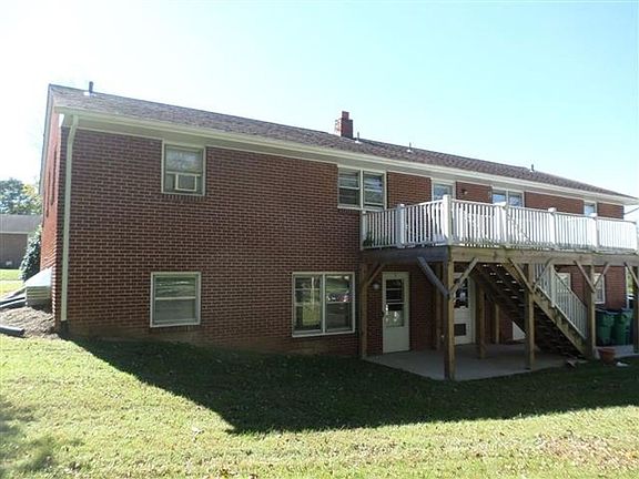 2nd image of 208 Broce Dr #3